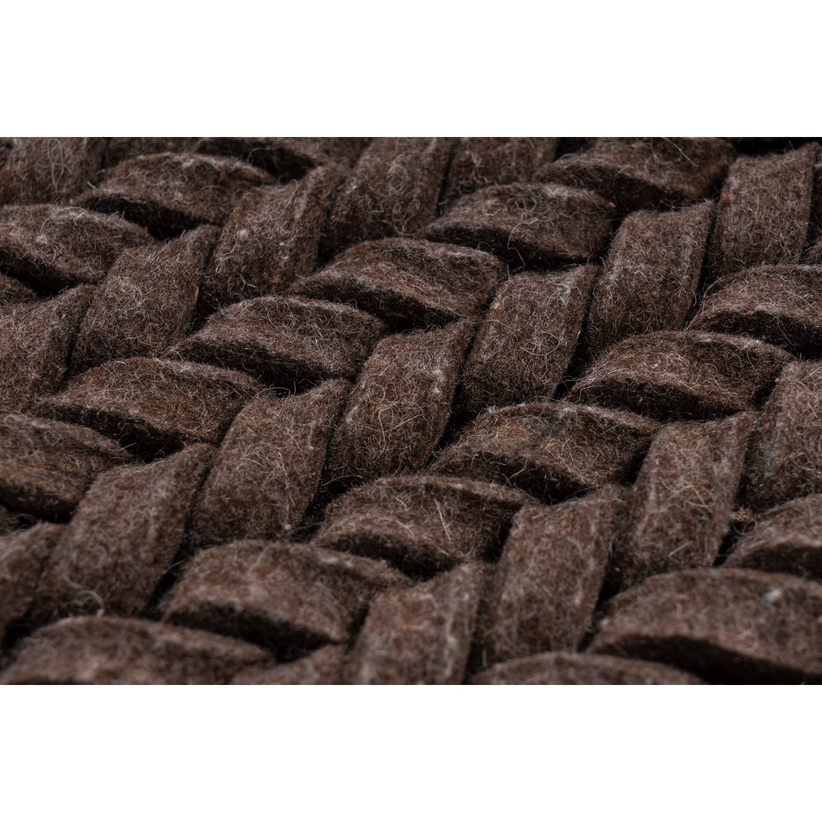 Tapis salon et chambre tressé main en laine BORY marron, NOVATREND