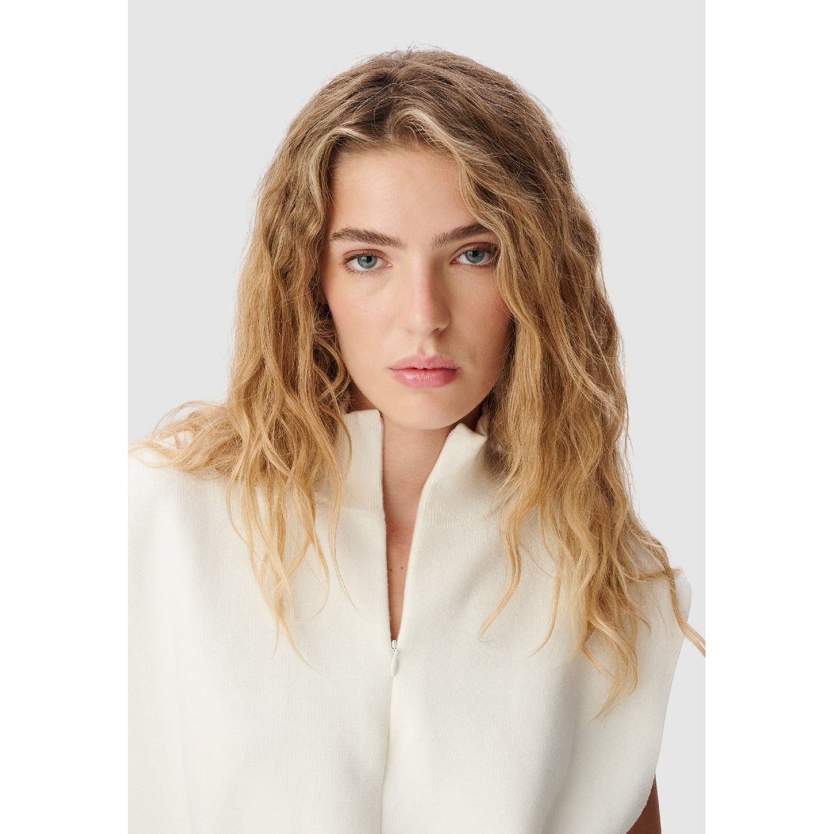 Pull sans manches tricot col camionneur blanc cassé, IKKS