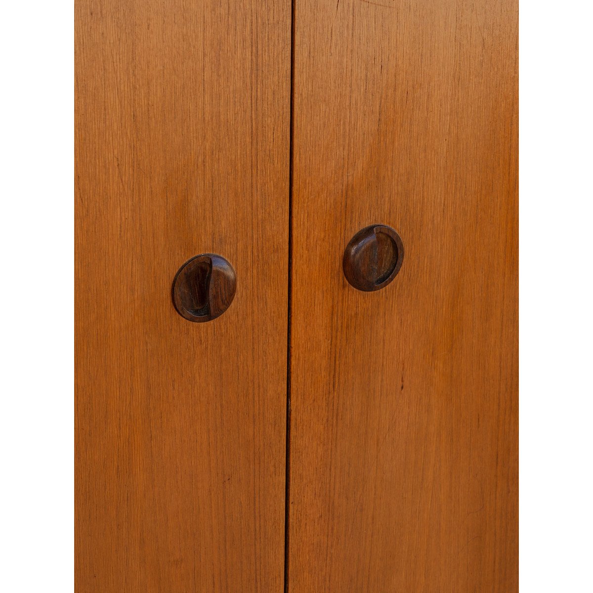 Armoire en bois et métal Magda N°717 - Bon état bois foncé, DEBONGOUT
