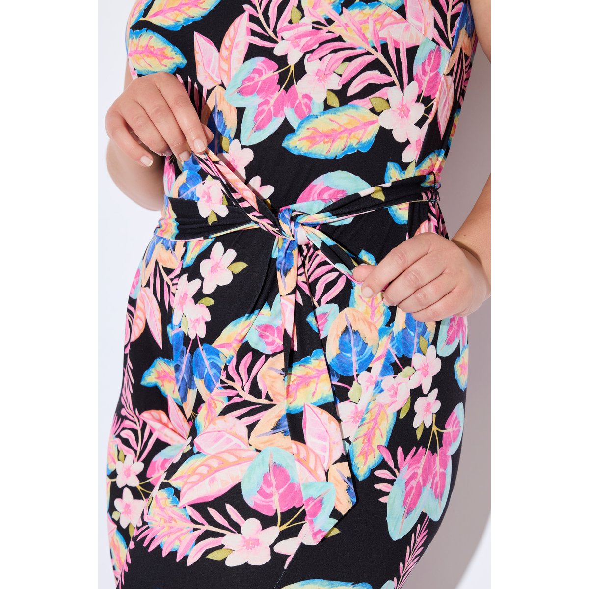 Combinaison sans manches en jersey. Motif noir, ULLA POPKEN