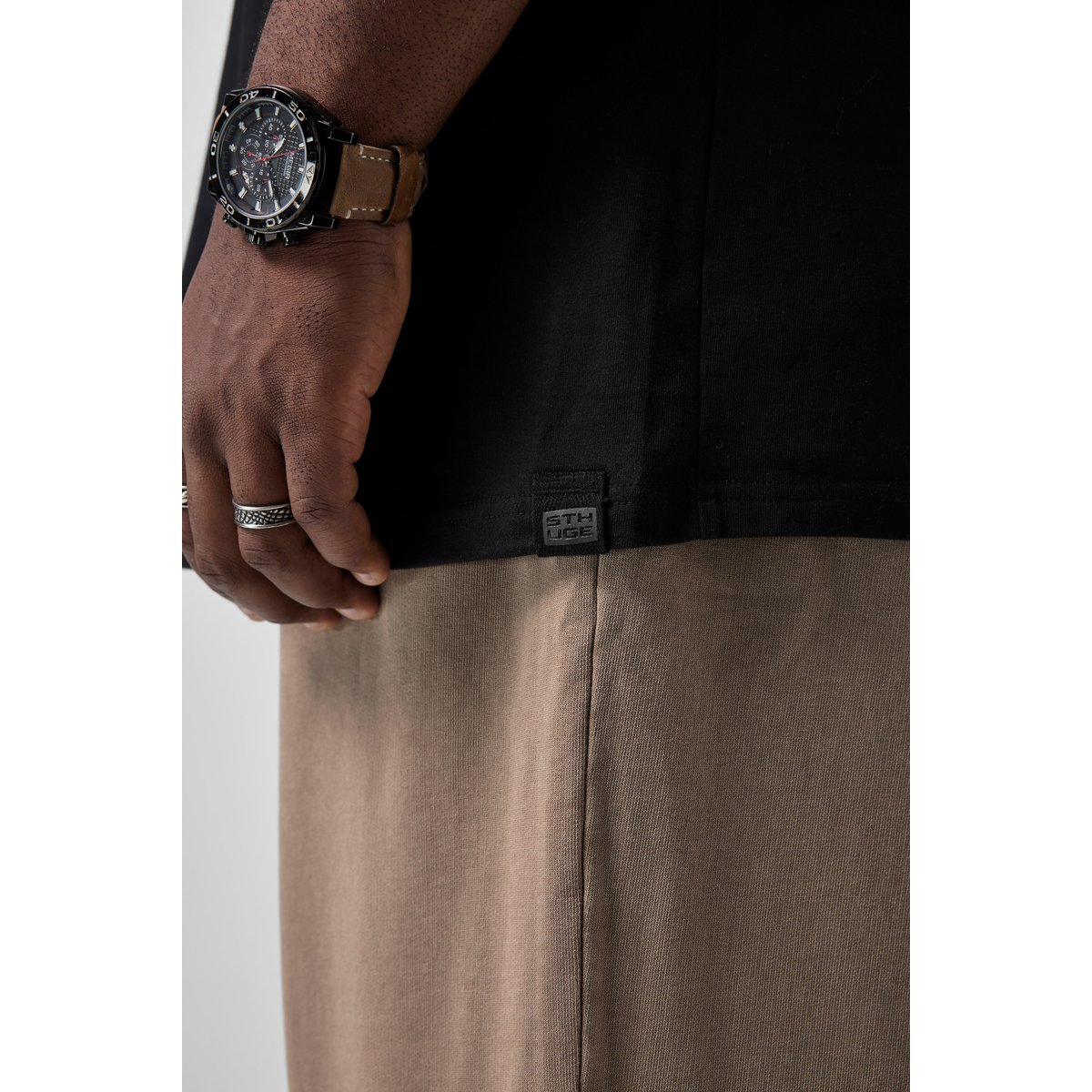 T-shirt, manches mi-hauteur, coupe oversize noir, STHUGE
