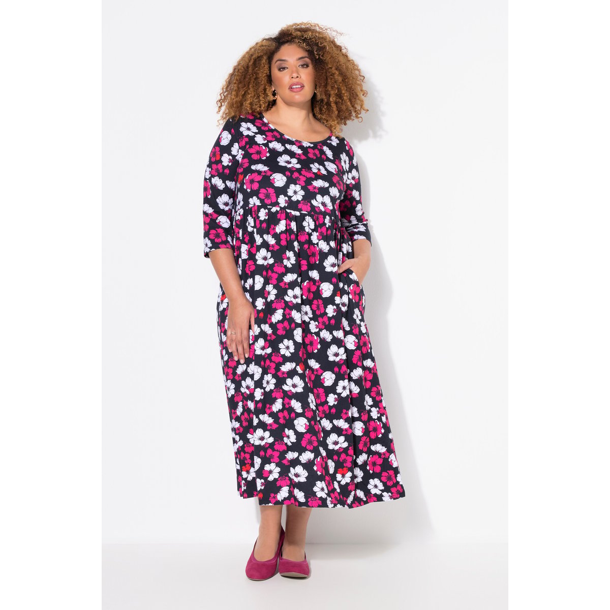Robe en jersey à fleurs, poches noir, ULLA POPKEN