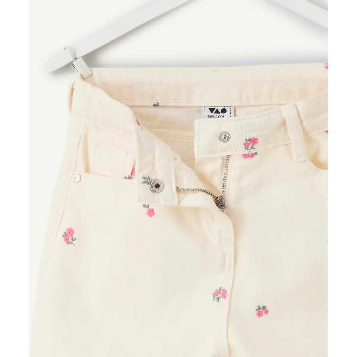 Embroidery Detail Shorts ecru , TAPE A L'OEIL
