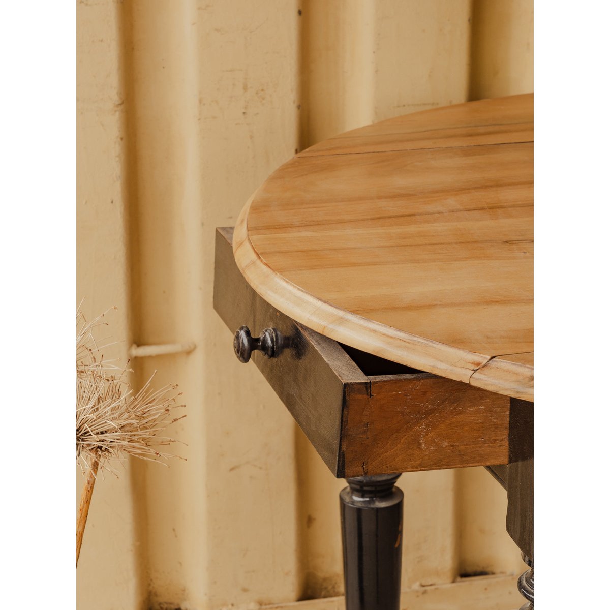 Table à manger en bois Romy N°1552 - Bon état bois clair, DEBONGOUT