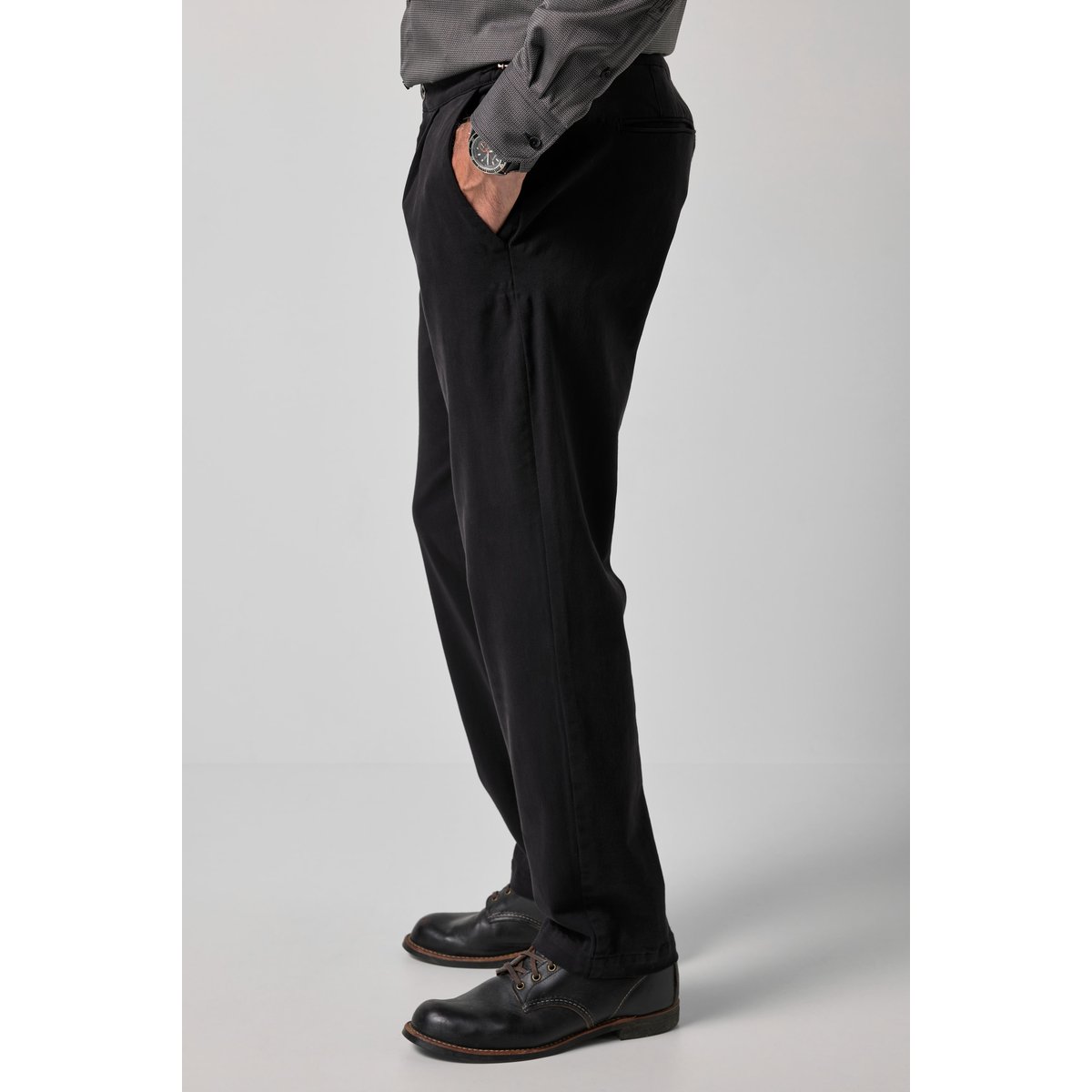 Chino à pinces FLEXNAMIC® noir, JP1880