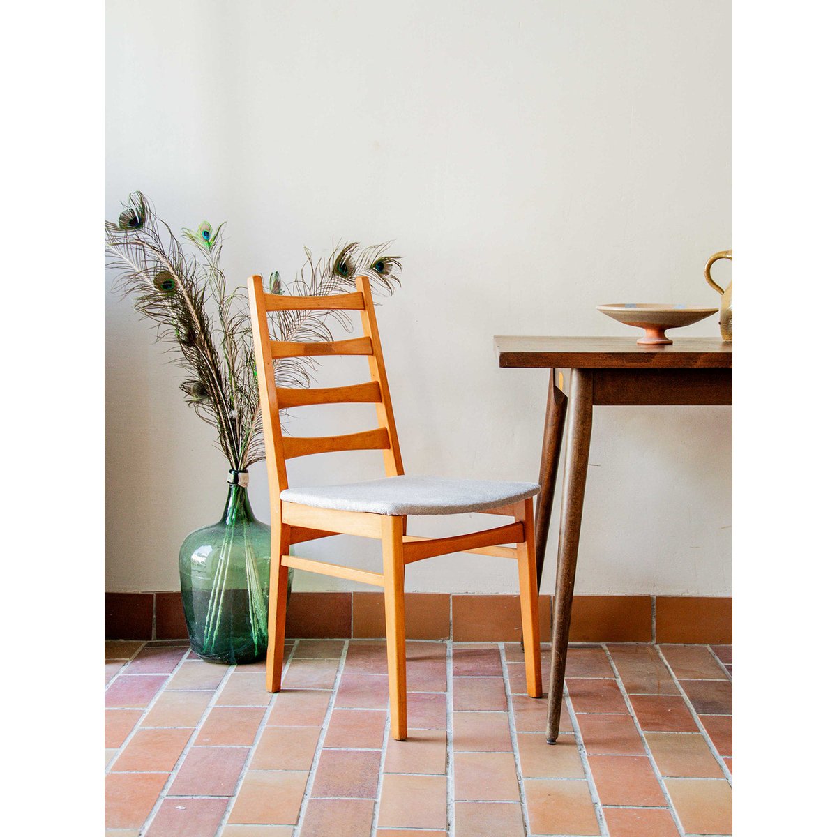 Duo de chaises en bois Alma N°456 - Bon état bois, DEBONGOUT