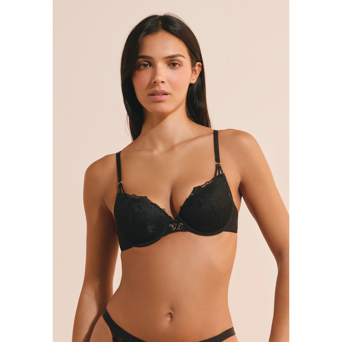 Soutien-gorge N.4 - Le coques fines en broderie florale MIRA noir, ETAM
