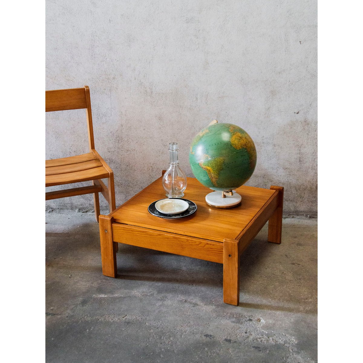 Table basse en pin Donna N°394 - Bon état bois, DEBONGOUT