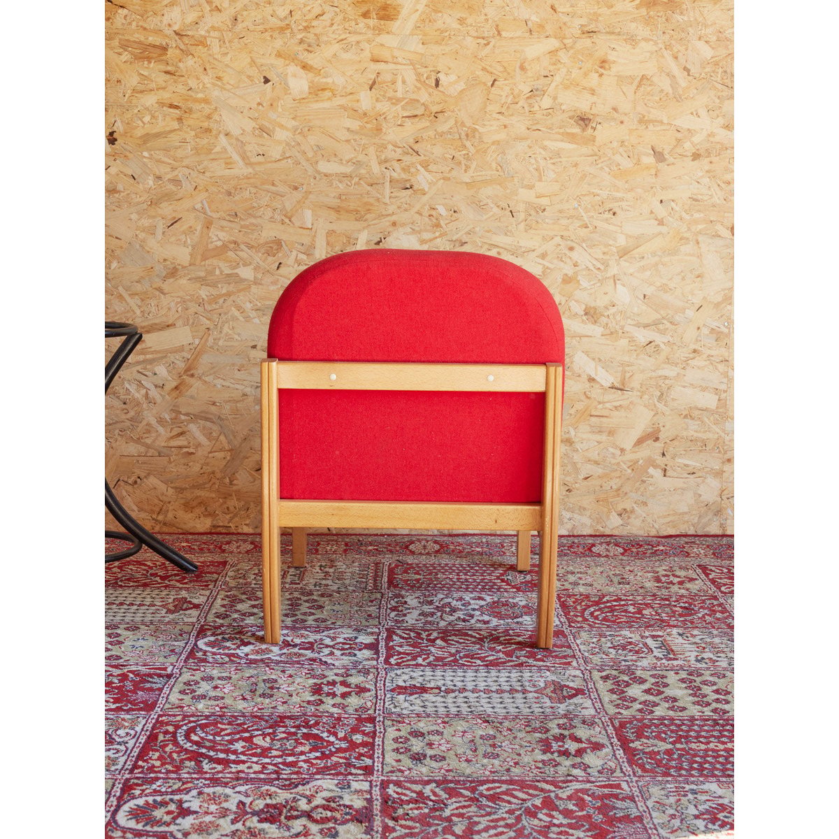 Chauffeuse en bois  Olivia N°88 - Bon état rouge, DEBONGOUT