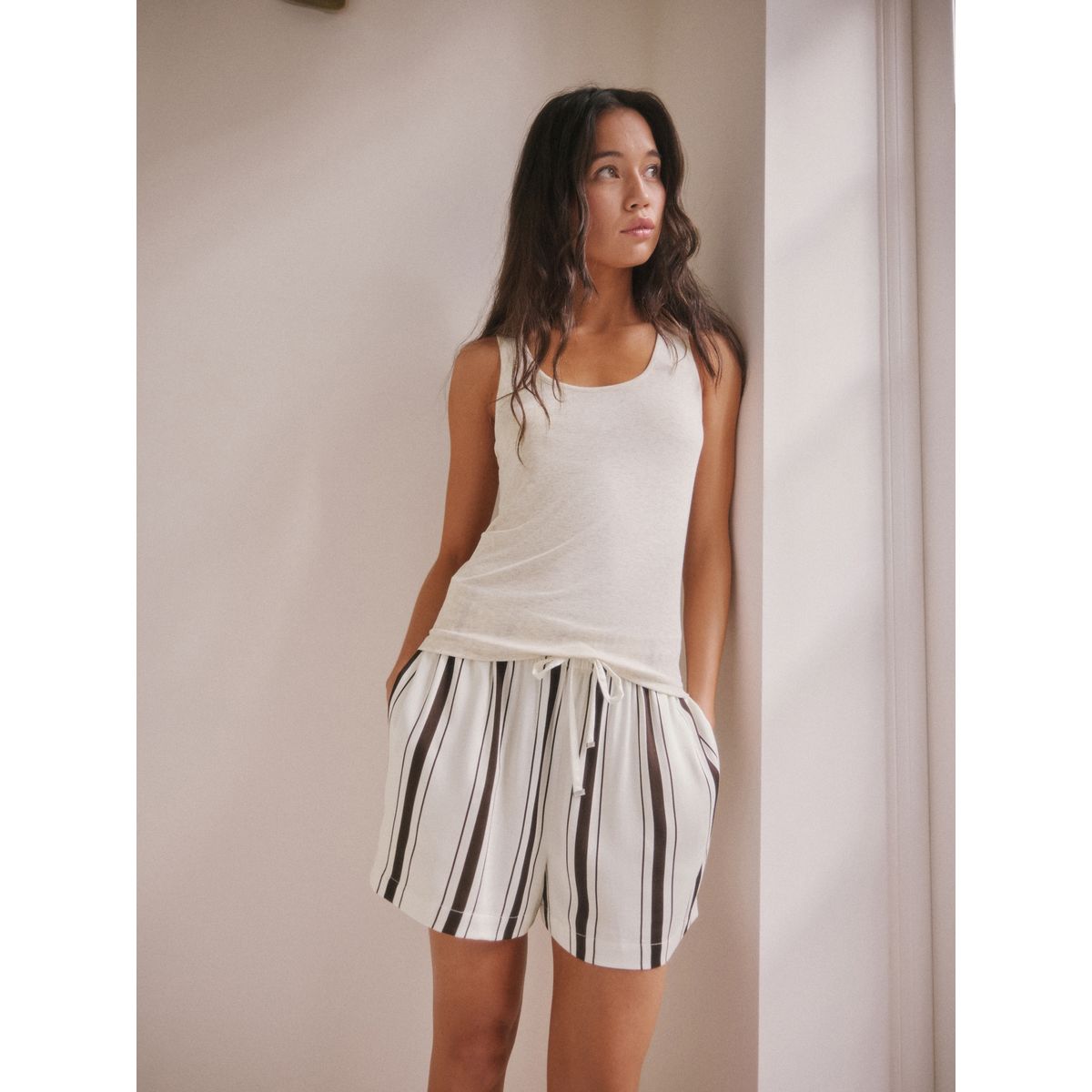 Pyjama short et débardeur nageur studio rayures crème/marron chocolat, NEXT