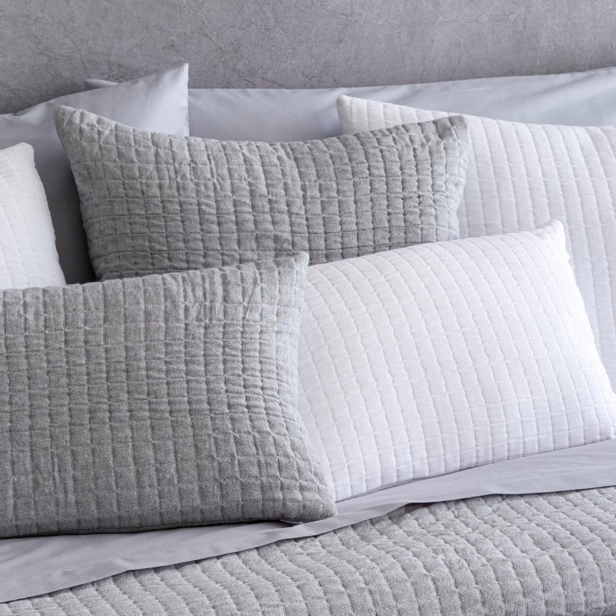 Couvre lit CONSTANCE gris, NAF NAF HOME