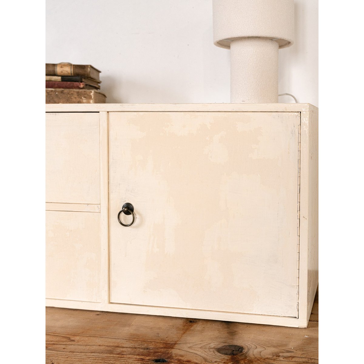 Meuble de rangement à casiers en bois Fernand N°243 - Bon état beige, DEBONGOUT