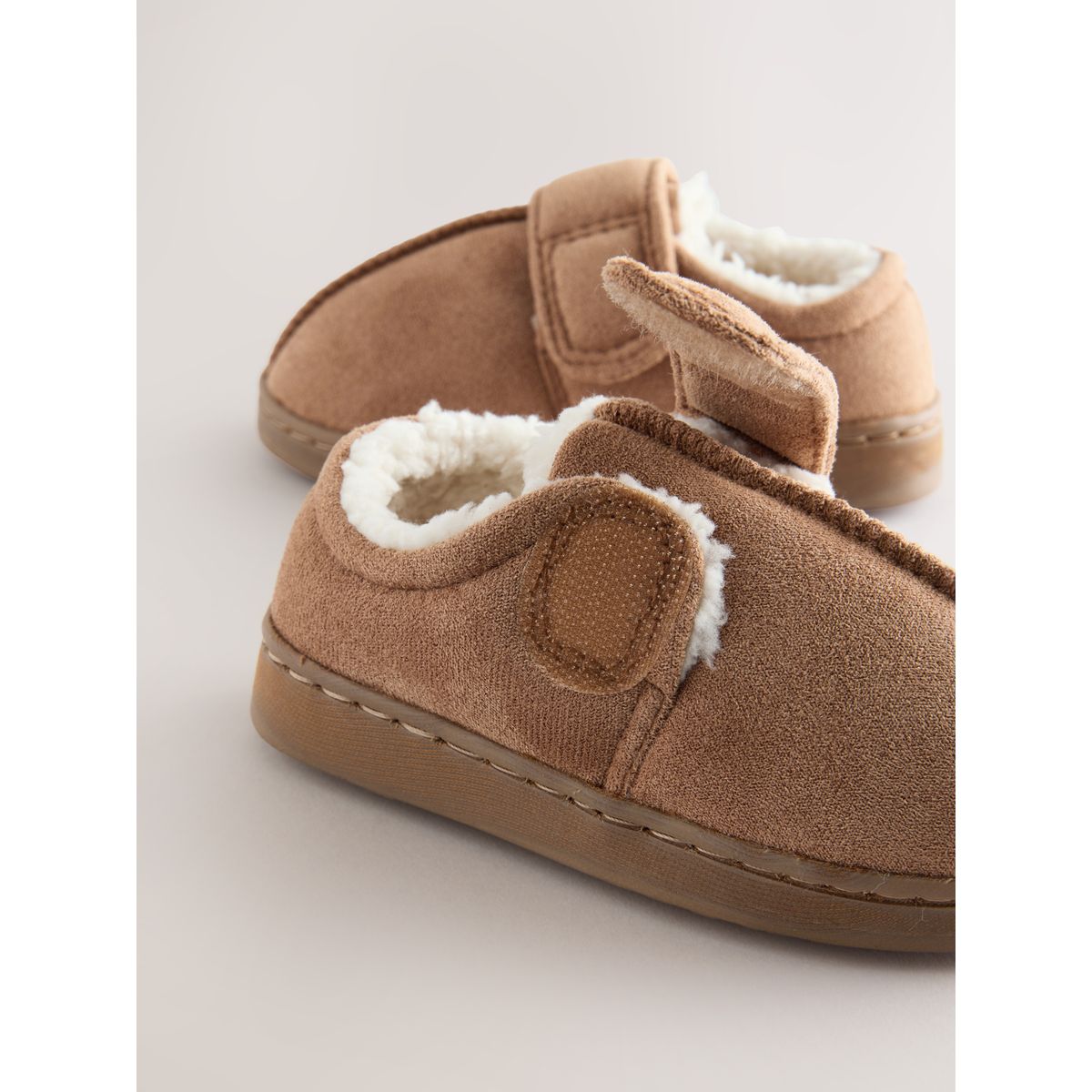Chaussons à semelle moulée et doublure chaude fauve/marron, NEXT
