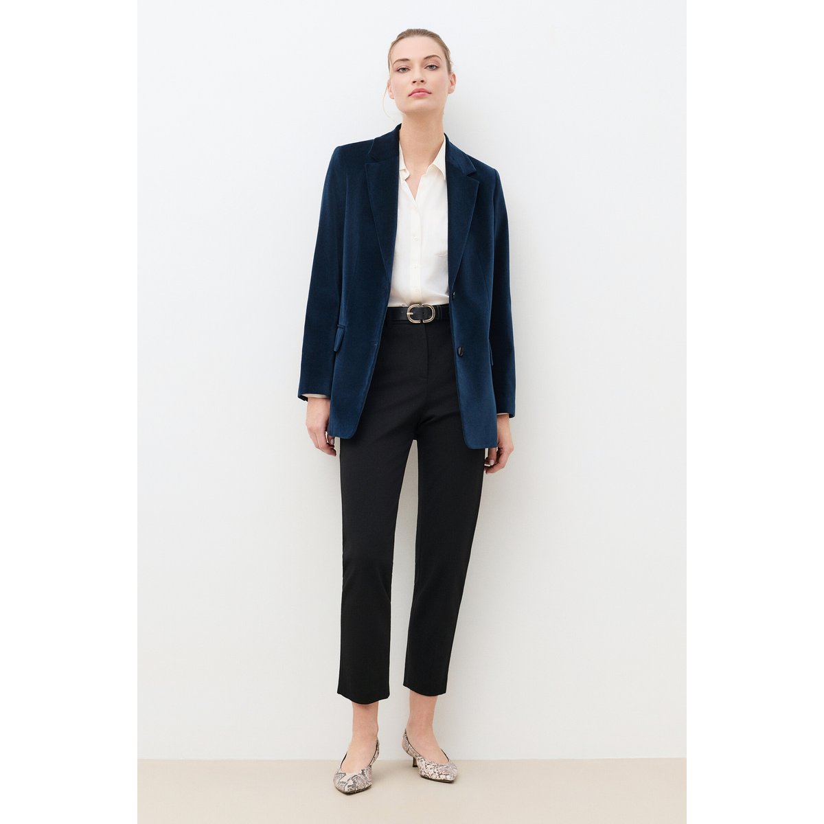 Veste droite col tailleur VOLTIGEVELOURS bleu marine, CAROLL