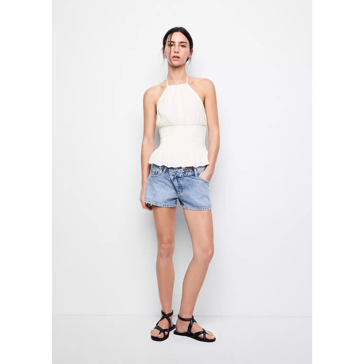 Top à encolure américaine détail froncé blanc cassé, MANGO TEEN