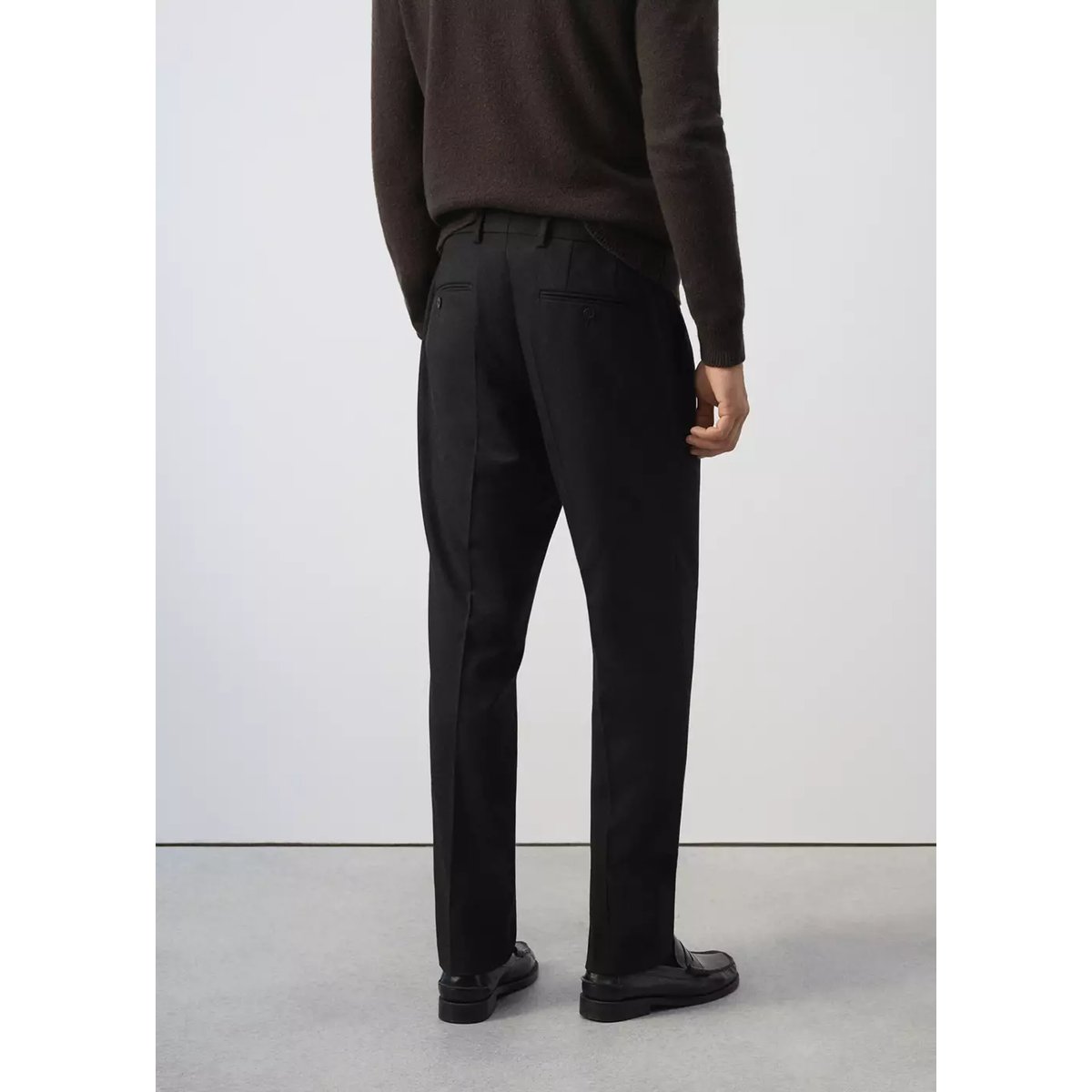 Pantalon en laine mélangée regular fit à pinces noir, MANGO MAN