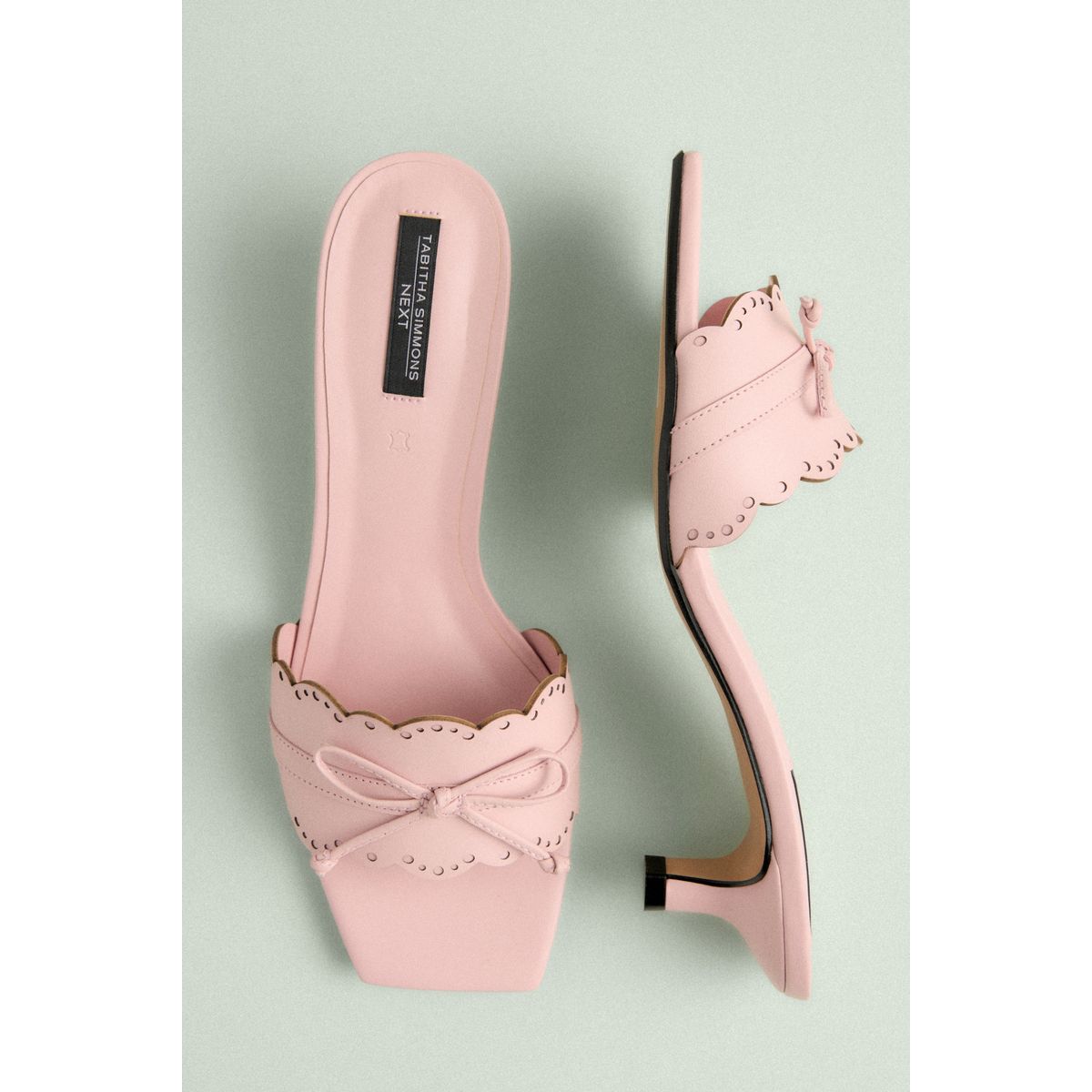 Mules à petit talon, nœud et bout carré rose pâle, NEXT