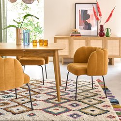 Sillón de mesa de terciopelo, Douna