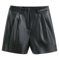 Short de pinzas de piel sintética