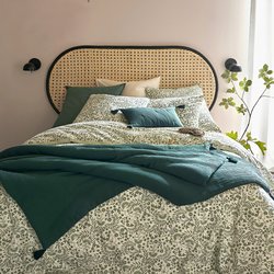Cabecero de cama de caña de mimbre, Cedak