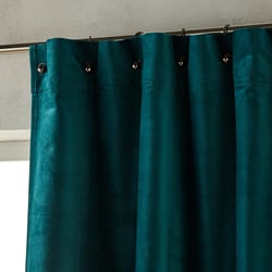 Cortina de terciopelo con pequeños ojales Lavezzi