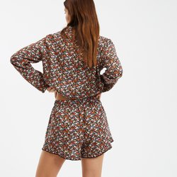 Pijama corto de manga larga con estampado floral
