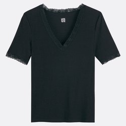 Camiseta de cuello redondo y manga corta, detalle de encaje