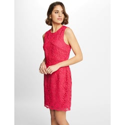 Vestido recto corto de encaje