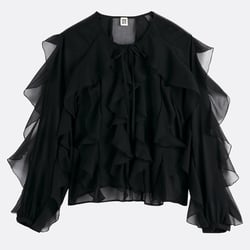 Blusa de manga larga, con cuello redondo y volantes