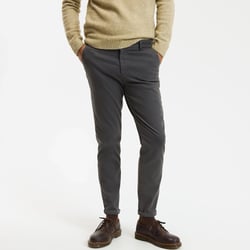 Pantalón chino slim