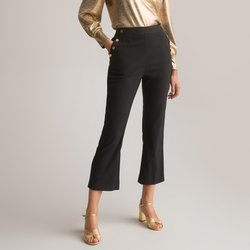 Pantalón tobillero, forma acampanada