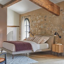 Cama de lino con somier, Aurore design E. Gallina