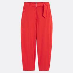 Pantalón ancho, corte acampanado, con cinturón