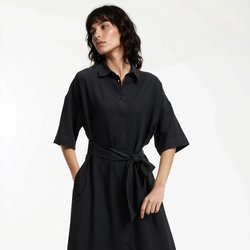 Vestido camisero largo con cinturón y mangas al codo