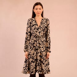 Vestido cruzado, estampados florales