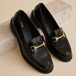 Mocasines de piel con morsetti, Signatures