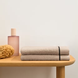 Victor Face Towels in Combed Cotton 675g/m2 in Set of 2 LA REDOUTE INTERIEURS image