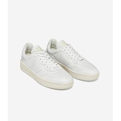 V-90 Leather Trainers VEJA image