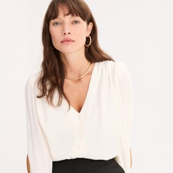 Blusa com decote em V e mangas compridas ANNE WEYBURN image