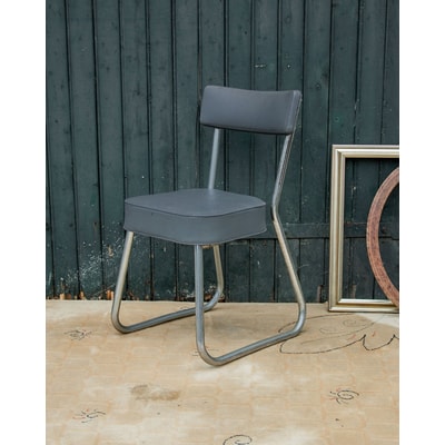 Chaise en acier et simili cuir Alma N°704 - Bon état DEBONGOUT