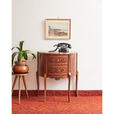 Commode demi-lune en marbre rose Garance N°252 - Bon état DEBONGOUT