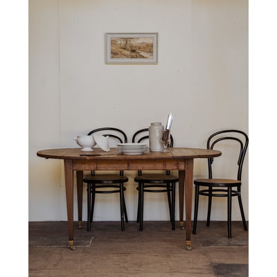 Table à manger en bois Romy N°674 - Bon état DEBONGOUT