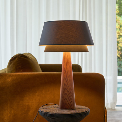 Eiken lampvoet in notelaarhout, Nestwood AM.PM