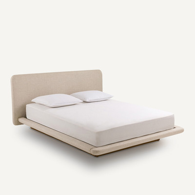 Platform bed in essenhout en getextureerde stof, Slice AM.PM