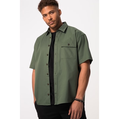 Chemise à manches courtes et col kent. Coupe STHUGE