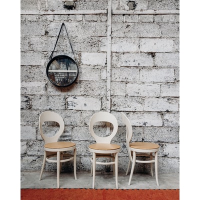 Lot de 3 chaises en skaï Alma N°685 - Bon état DEBONGOUT