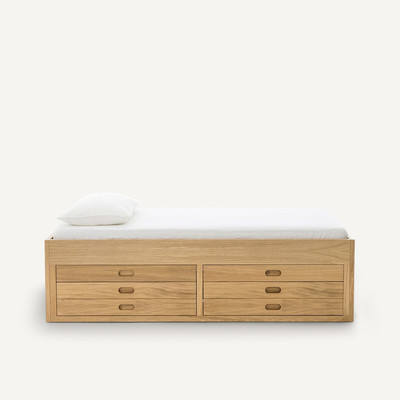 Cama com plataforma com folha de carvalho, Octavo AM.PM