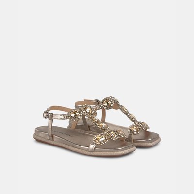 Sandales plates avec bande brillante sur la semelle et bijoux de strass sur la bande de la tige ALMA EN PENA