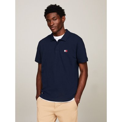 Polo recto con logo insignia TOMMY JEANS