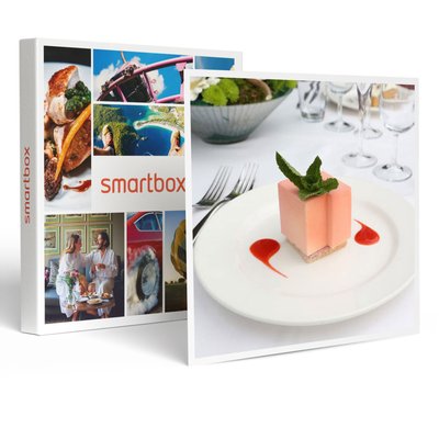 Découverte de Paris lors d’un dîner croisière Prestige sur la Seine pour 2 adultes et 1 enfant- SMARTBOX - Coffret Cadeau Gastronomie SMARTBOX